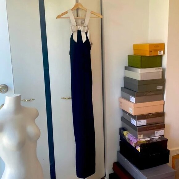 Viktor & Rolf Black Silk Bow Gown - Picture 2 of 12